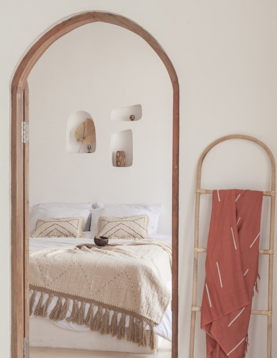 Arch Rattan Ladder