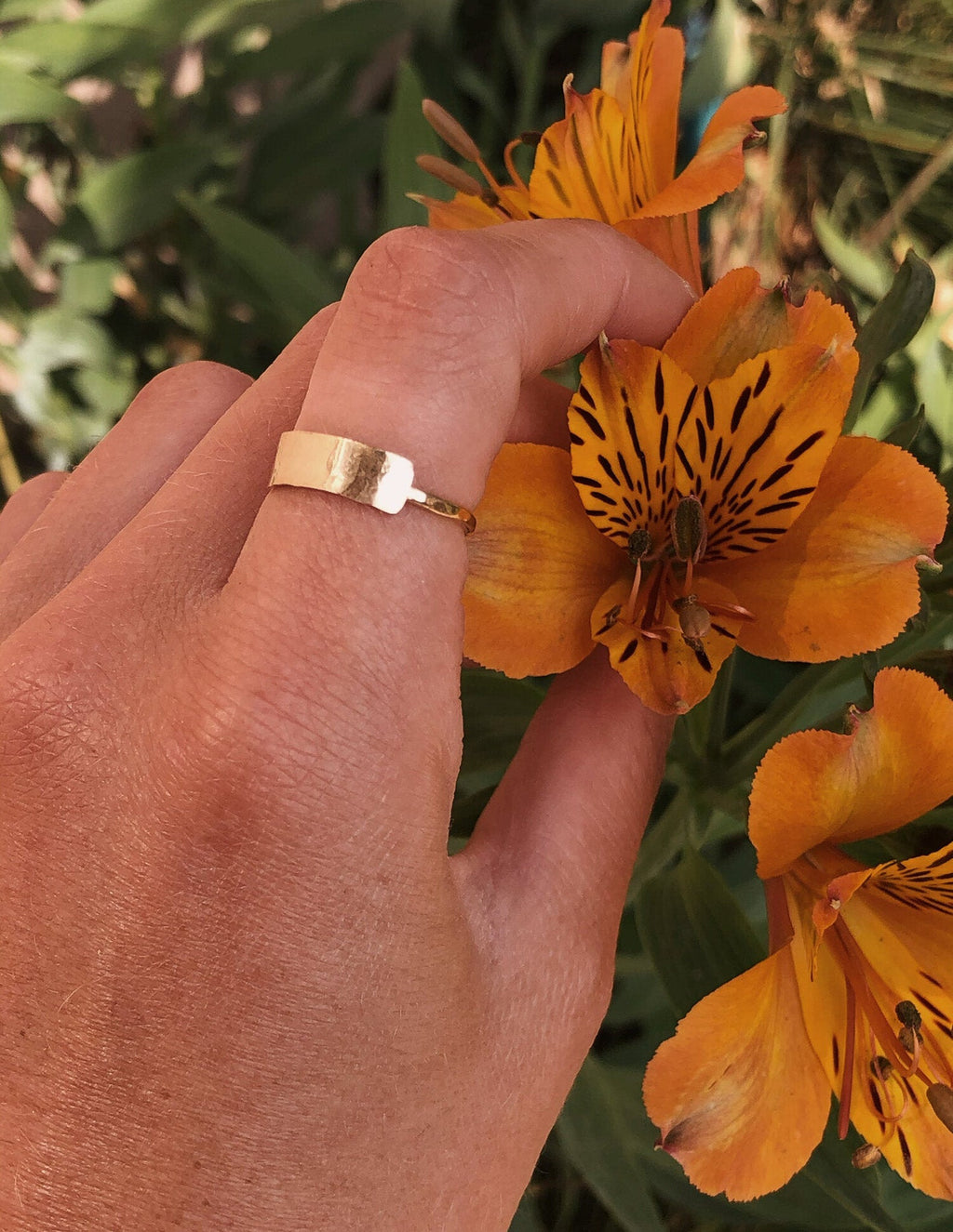 Hammered Horizontal Bar Ring