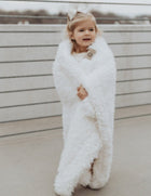 ANGEL PLUSH BLANKET | LITTLE - WHISPER WHITE