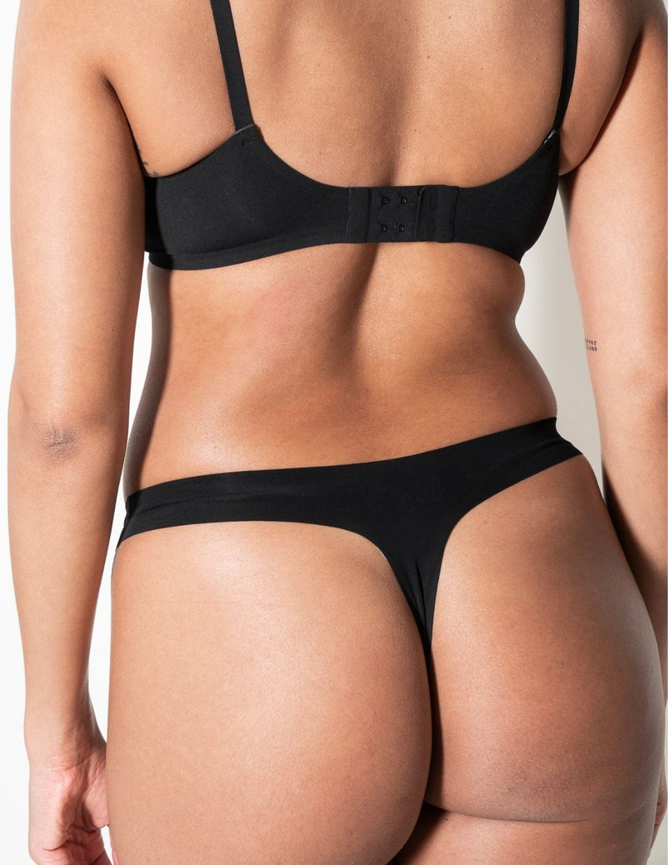Second Skin Invisible Thong – Sozy